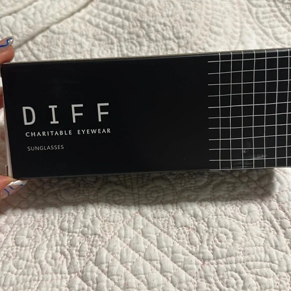 Diff Eyewear | Accessories | Nwt Diff Sunglasses | Poshmark display picture 1